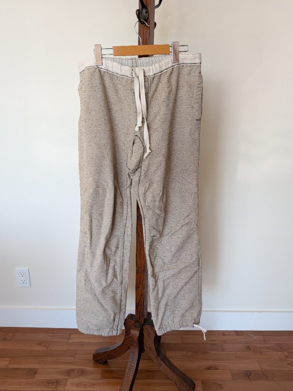 Beams + jogger in speckled grey
